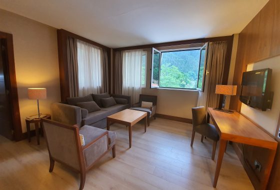 Suite del Gran Hotel Balneario Spa de Puente Viesgo en Cantabria
